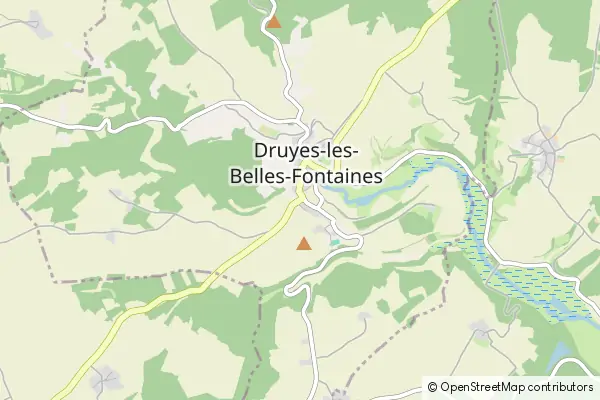 Karte Druyes-les-Belles-Fontaines