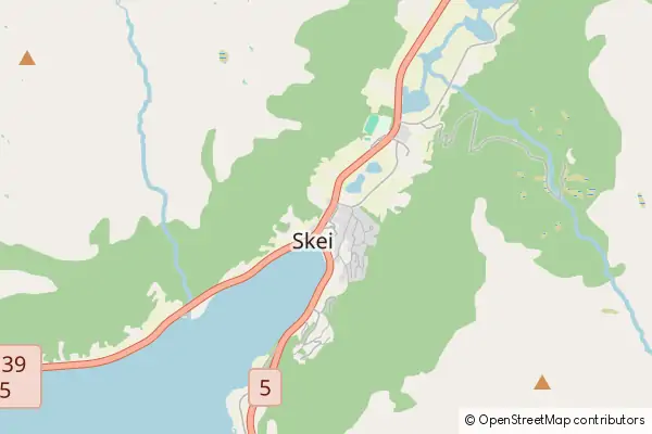 Karte Skei